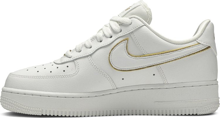 Nike Air Force 1 07 ESS « Or métallique »