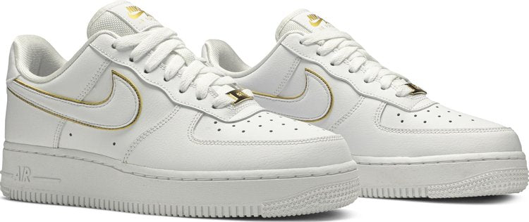 Nike Air Force 1 07 ESS « Or métallique »