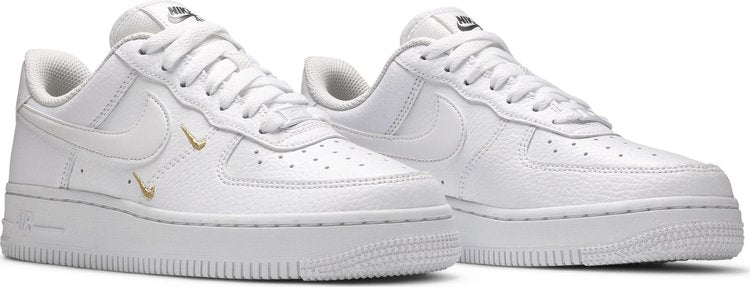 Nike Air Force 1 '07 Essential « Blanc Métallique Or »