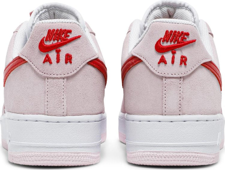 Nike Air Force 1 Low '07 QS « Lettre d'amour de la Saint-Valentin »