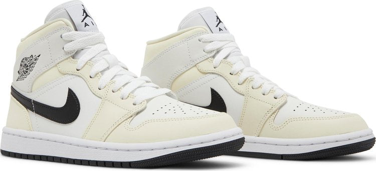 Nike Air Jordan 1 Mid 'Kokosnussmilch'
